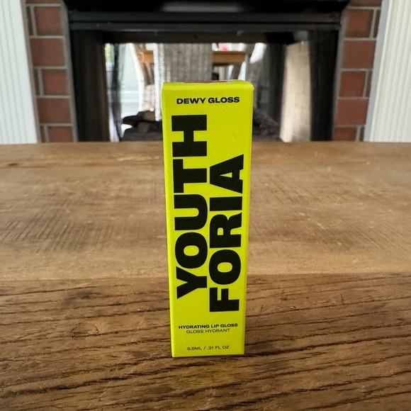 NEW IN BOX Youth Foria Dewy Gloss ~ play With Fire (09) ~ Hydrating Lip Gloss - Picture 6 of 11